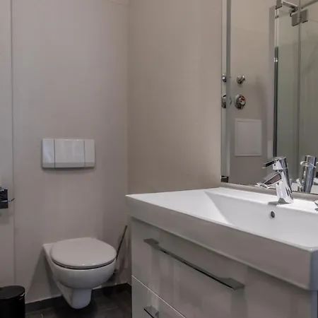 Strandnahe 2-raum-ferienwohnung Im Zentrum - Residenz Strandeck 02 *